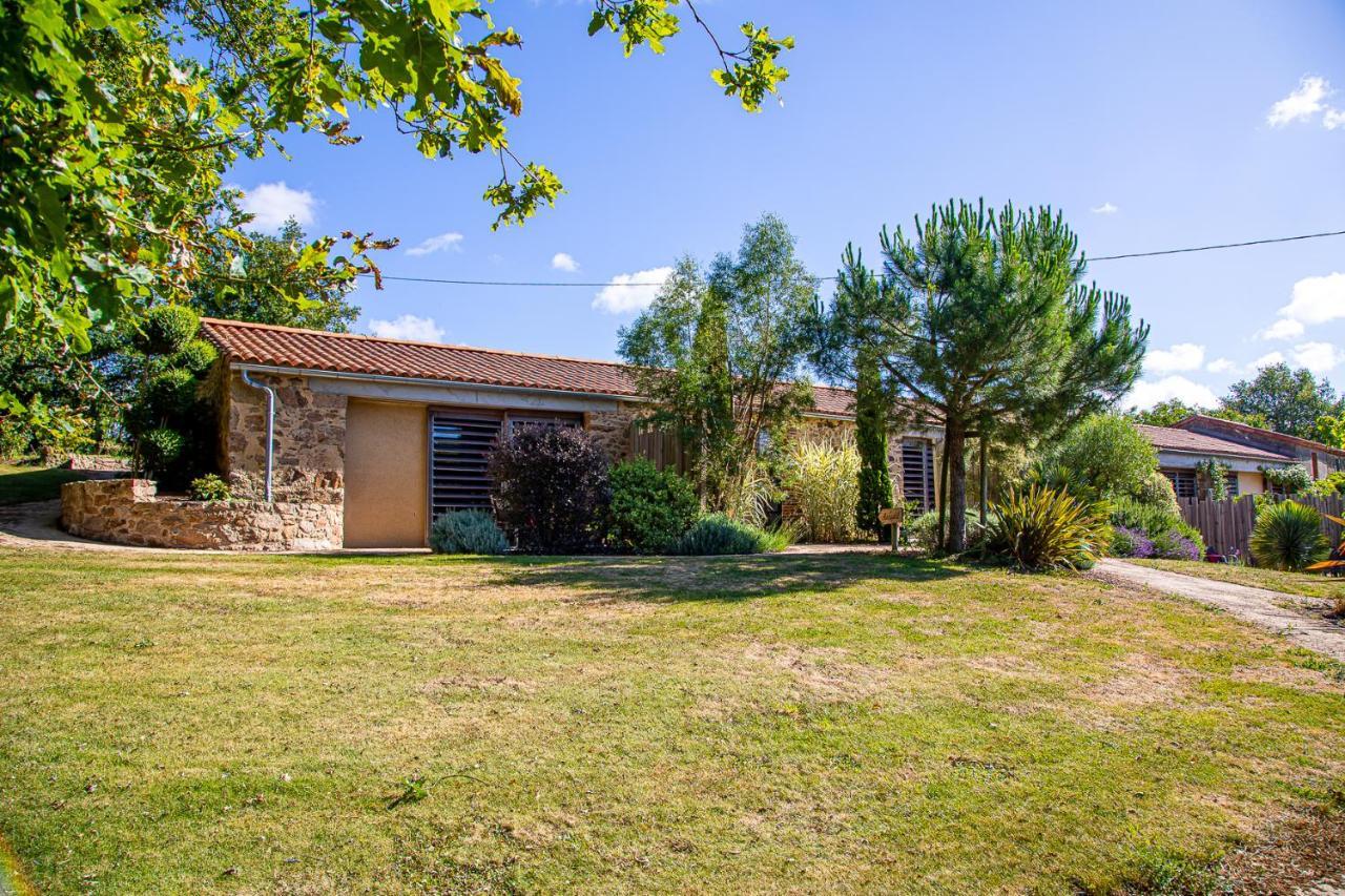 Le Mas Des Roches Proche Puy Du Fou Bed & Breakfast Saint-Paul-en-Pareds Екстериор снимка